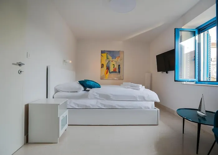 Hvar Old Dalmatian House Junior Suite - Deck 3